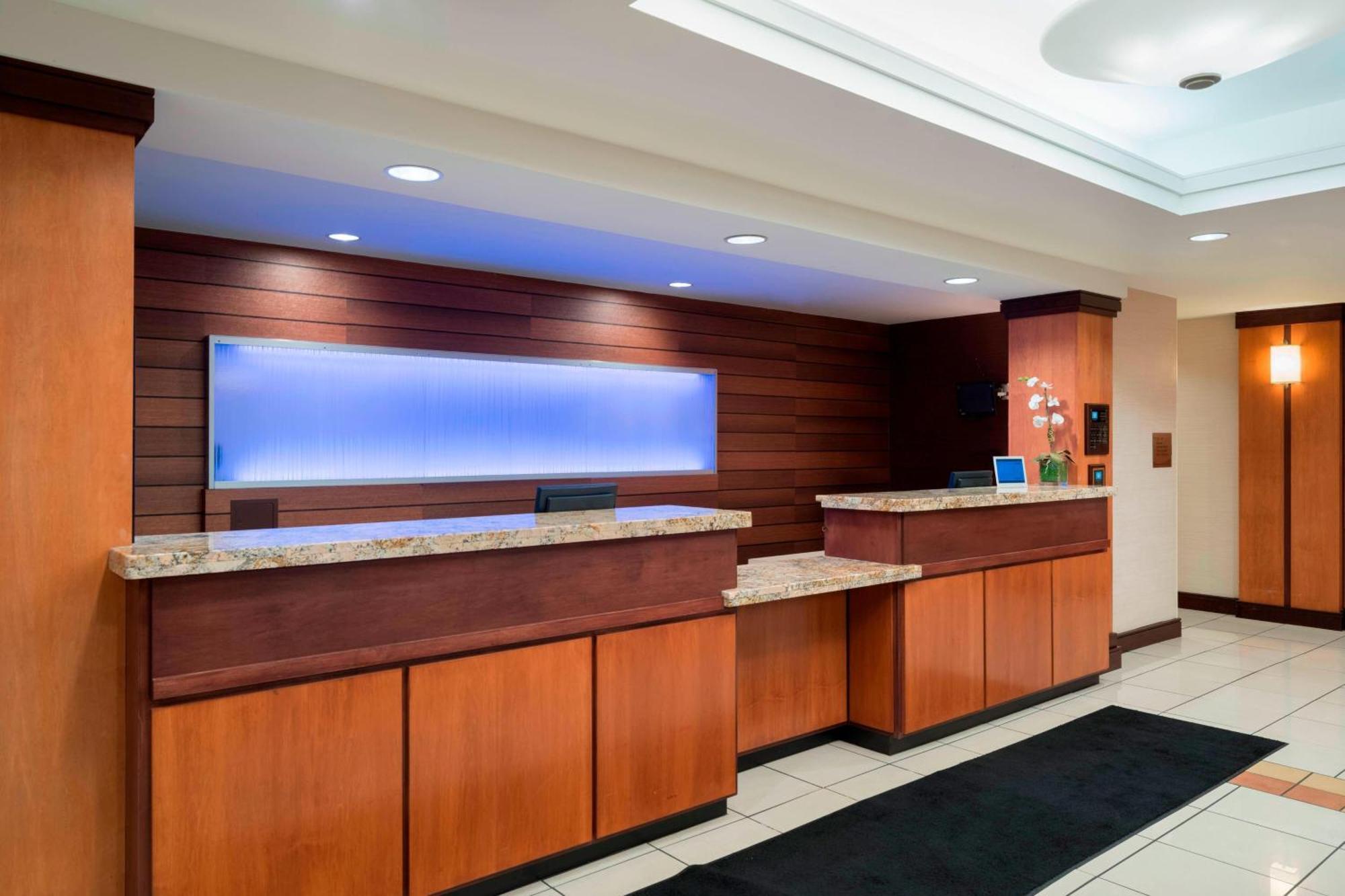 Fairfield Inn & Suites By Marriott State College Exterior photo