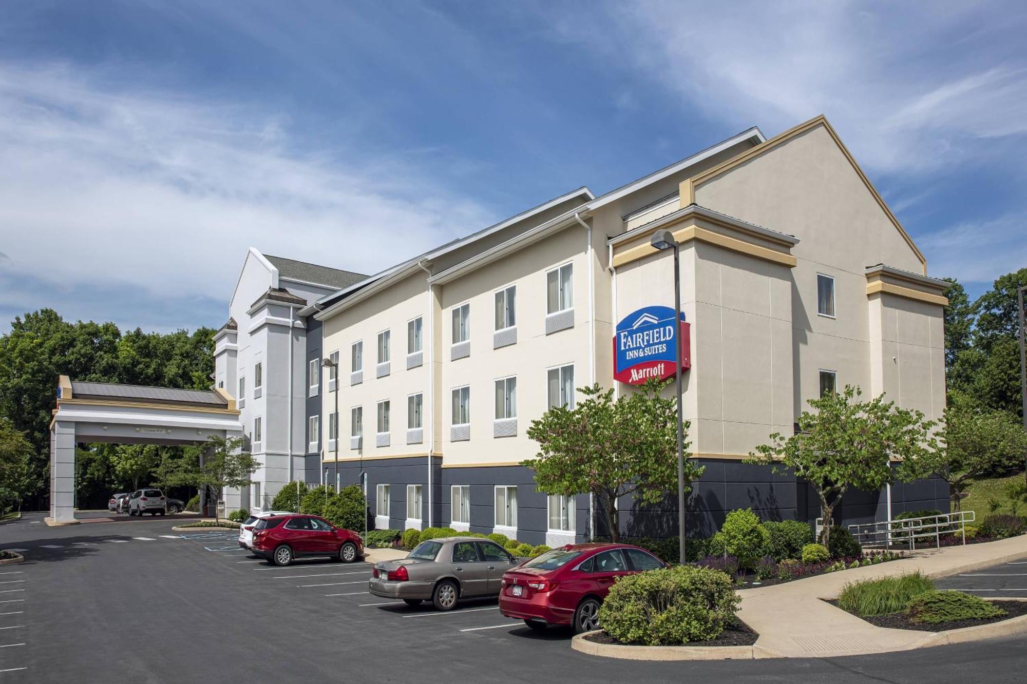 Fairfield Inn & Suites By Marriott State College Exterior photo
